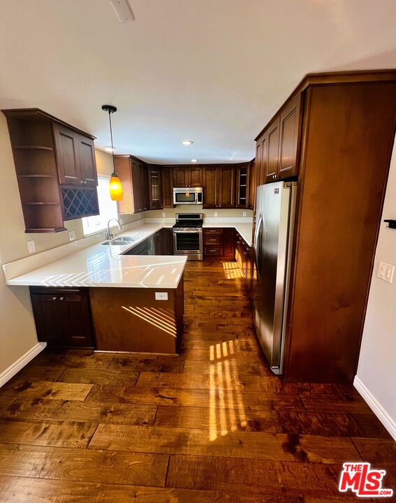 1122 10th St Unit: 4