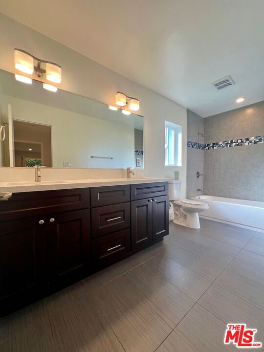 1122 10th St Unit: 4