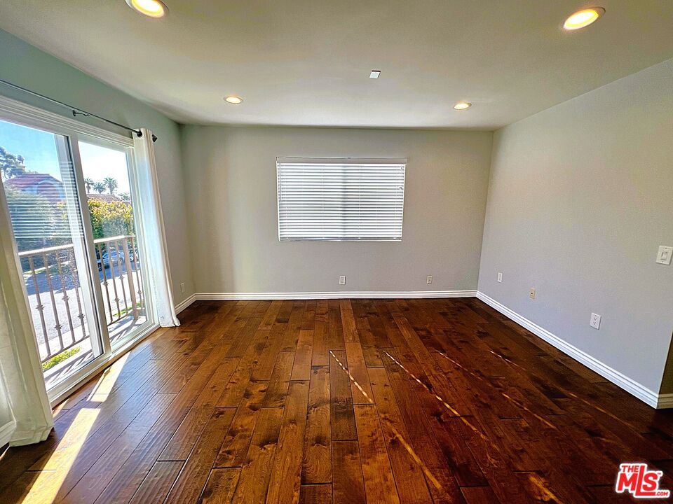 1122 10th St Unit: 4