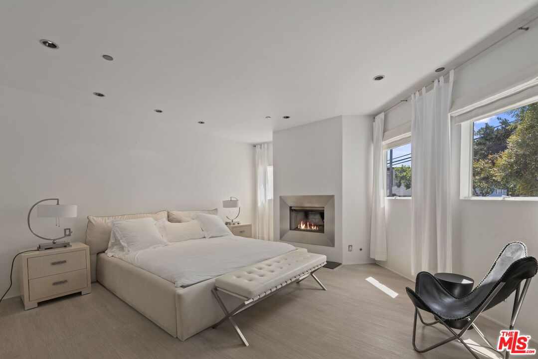 2115 3rd St Unit: 203