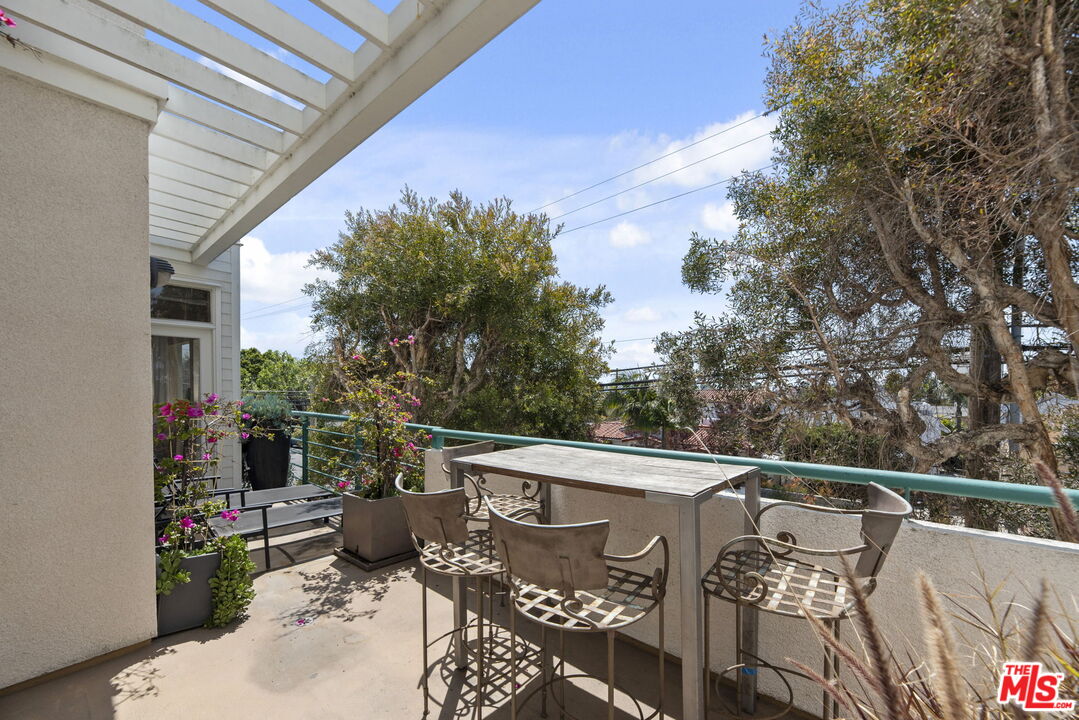 2115 3rd St Unit: 203