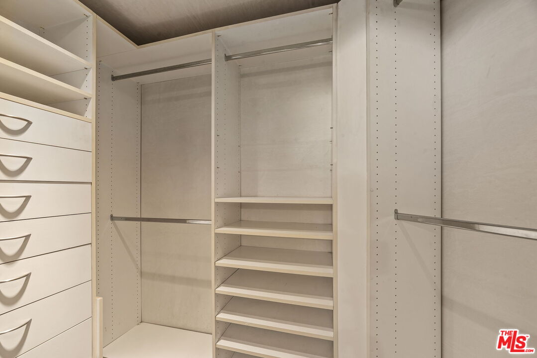 2115 3rd St Unit: 203