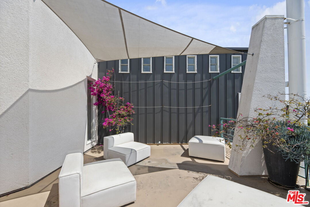 2115 3rd St Unit: 203