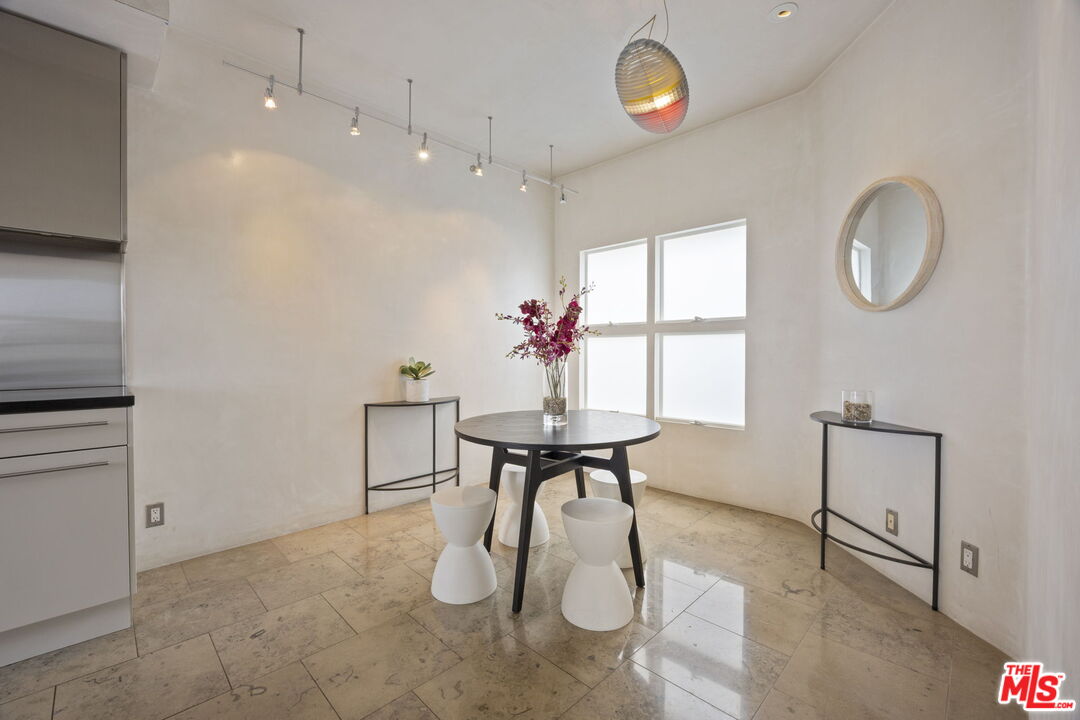 2115 3rd St Unit: 203