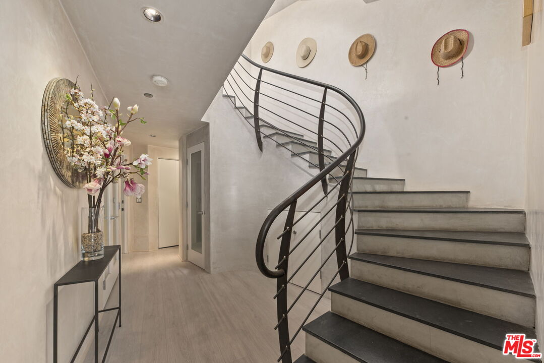2115 3rd St Unit: 203
