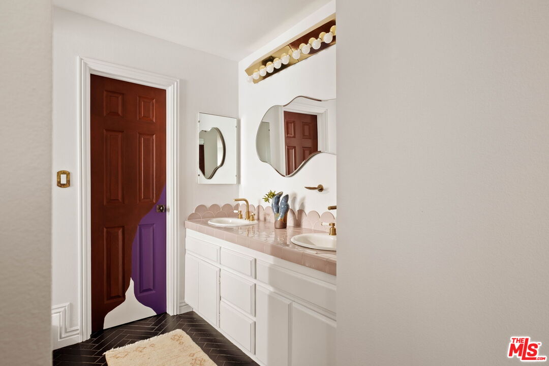 1014 9th St Unit: 1