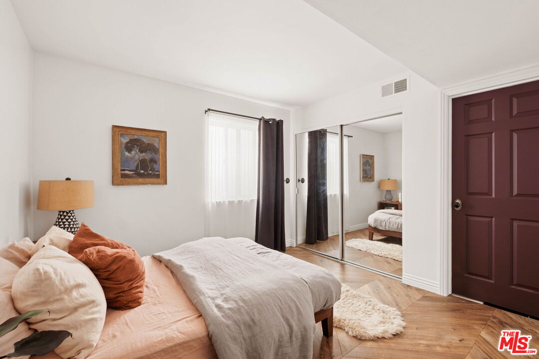 1014 9th St Unit: 1