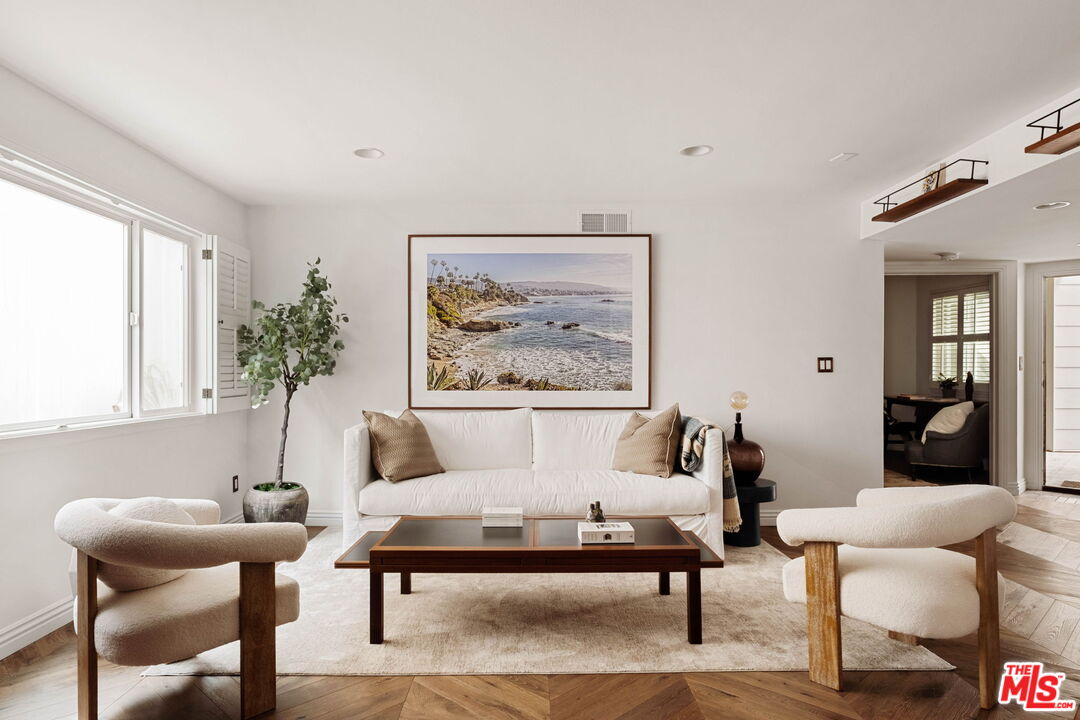 1014 9th St Unit: 1