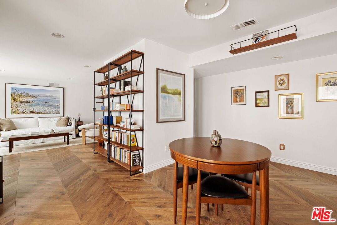 1014 9th St Unit: 1