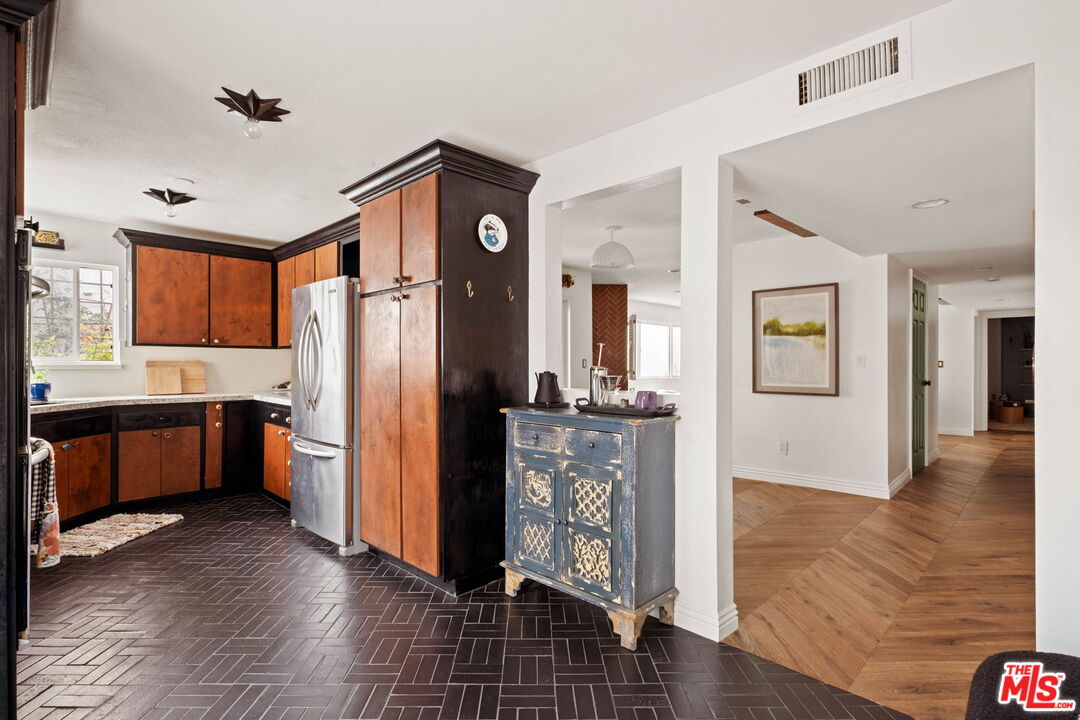 1014 9th St Unit: 1