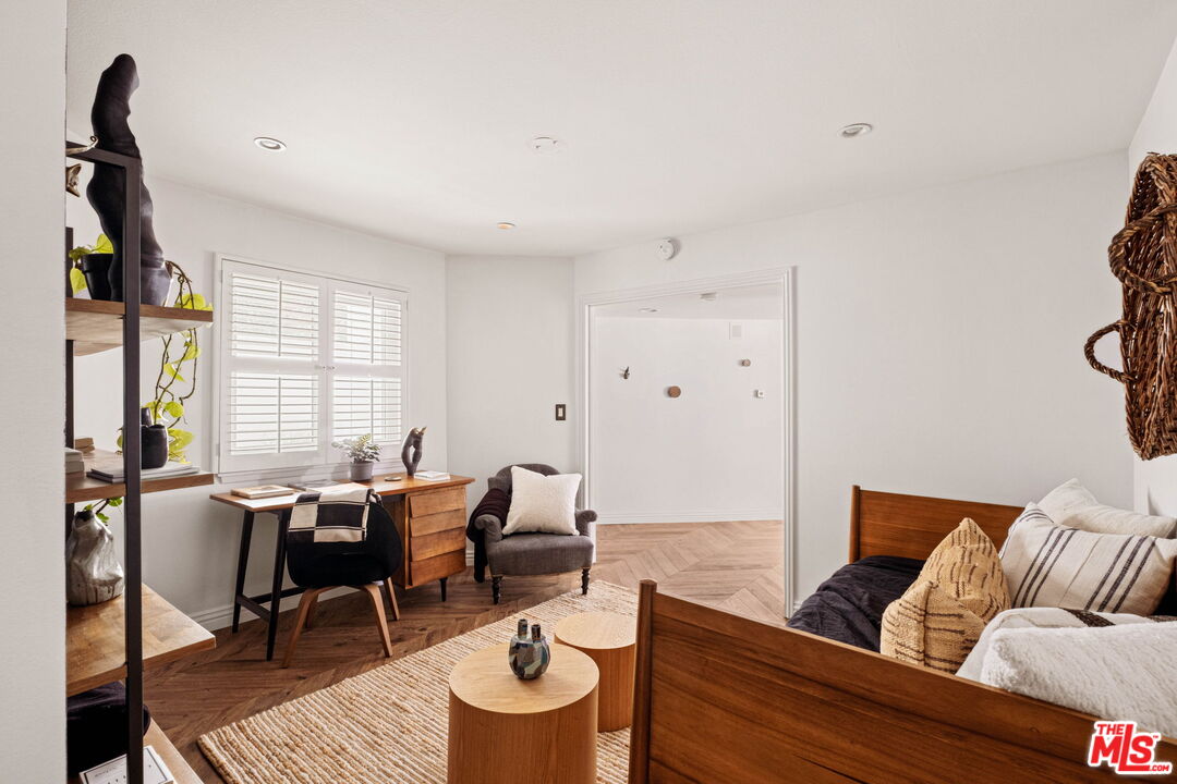 1014 9th St Unit: 1