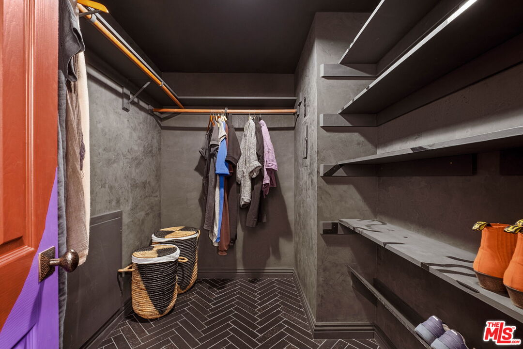 1014 9th St Unit: 1