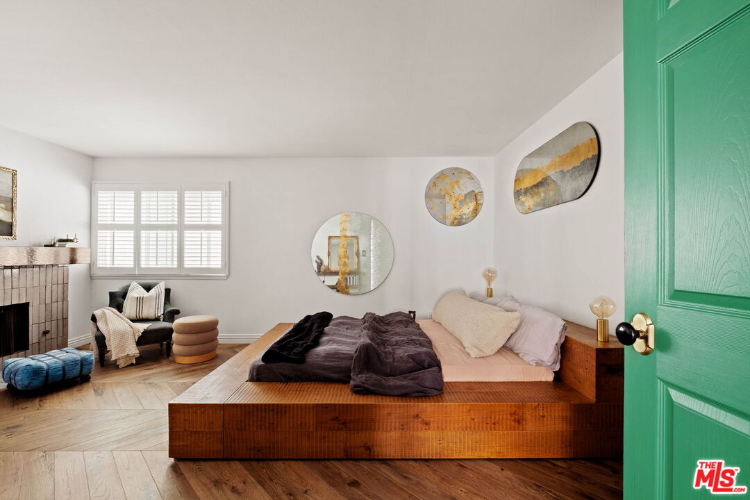 1014 9th St Unit: 1