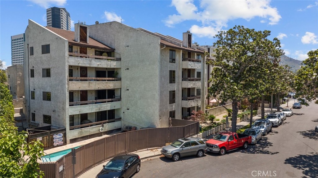 222 N Rose Street 403