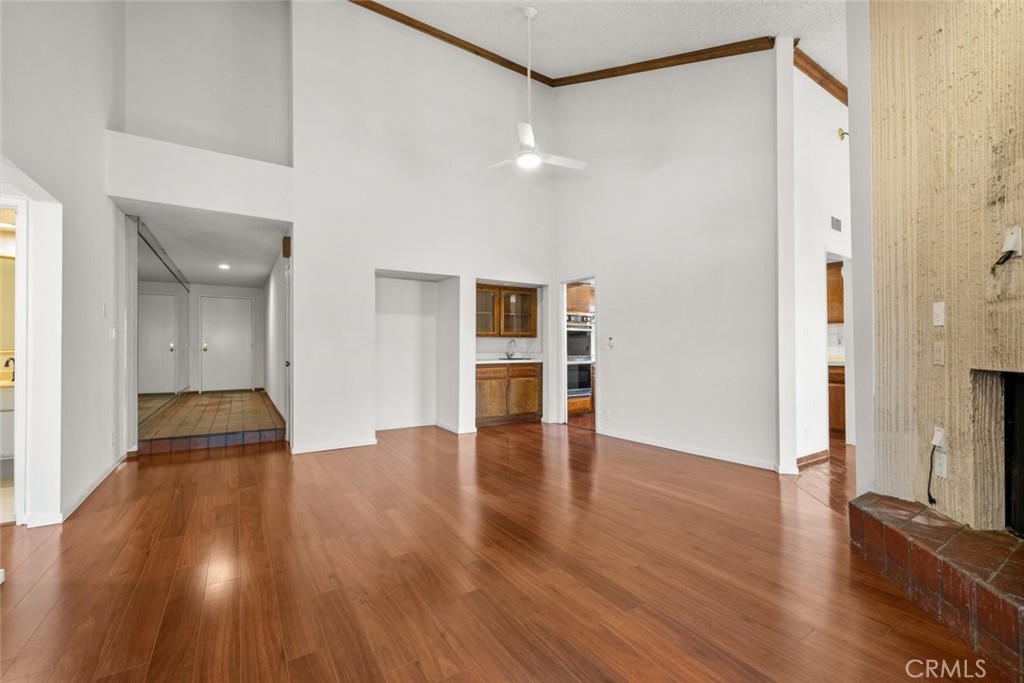 222 N Rose Street 403