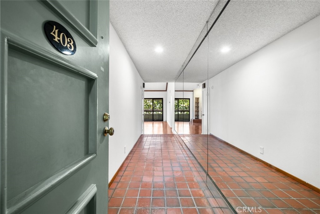 222 N Rose Street 403