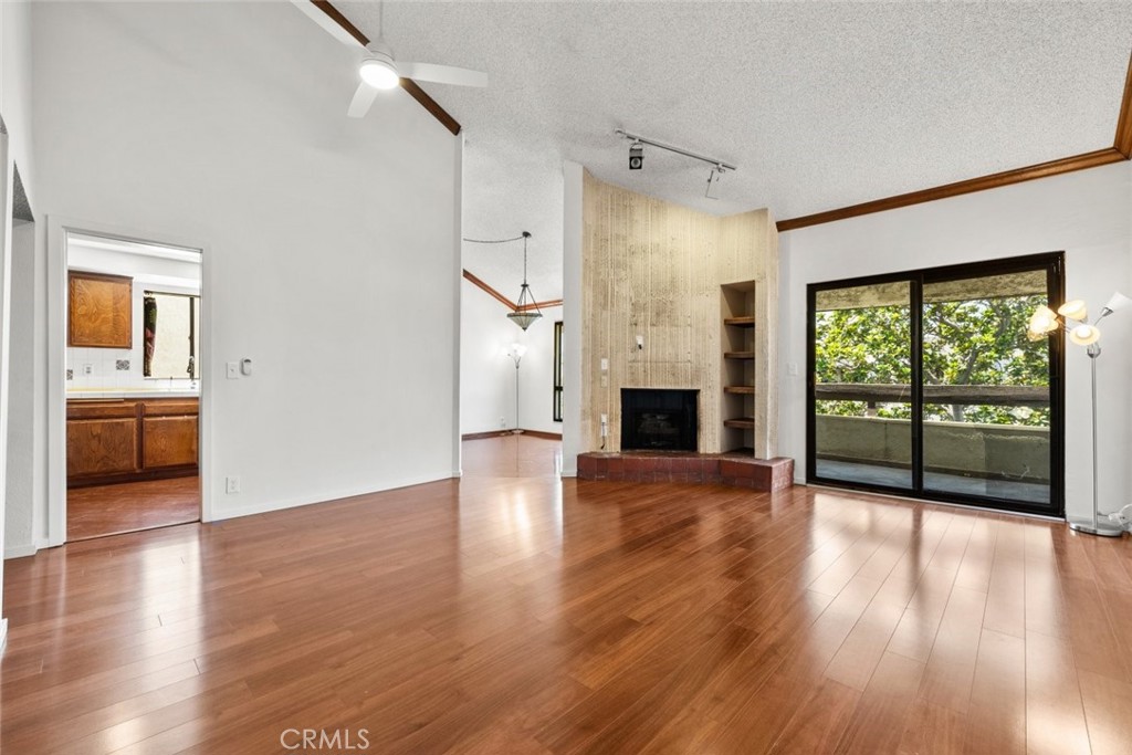 222 N Rose Street 403