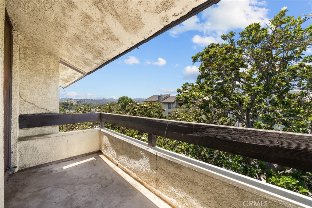 222 N Rose Street 403
