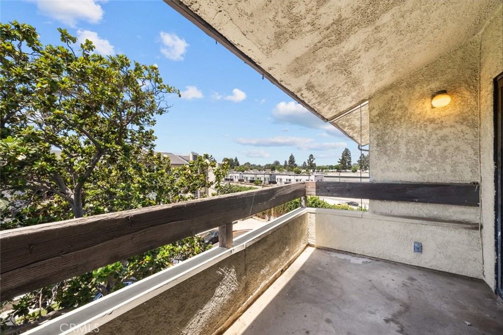 222 N Rose Street 403
