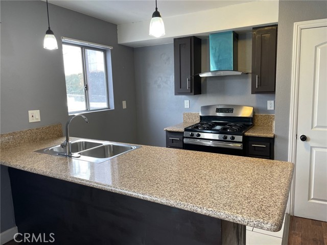 432 N Kingsley DR Unit: 4