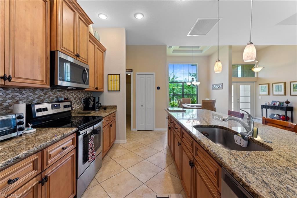 10011 Hidden Pines LN