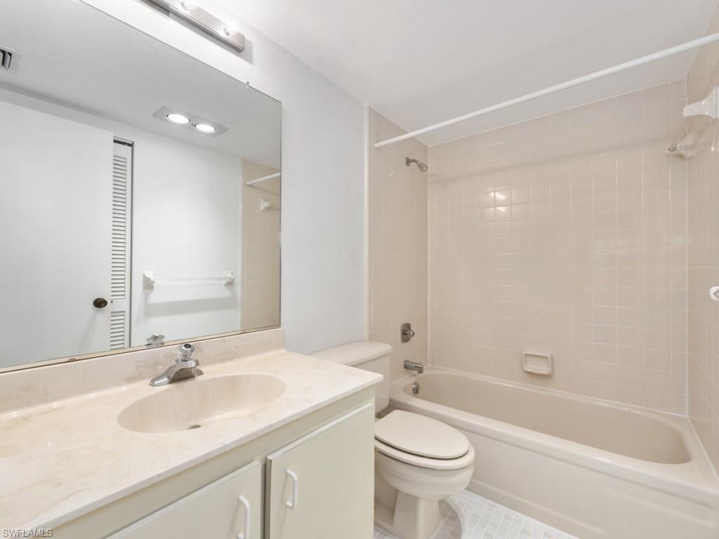 1808 Kings Lake BLVD # 203