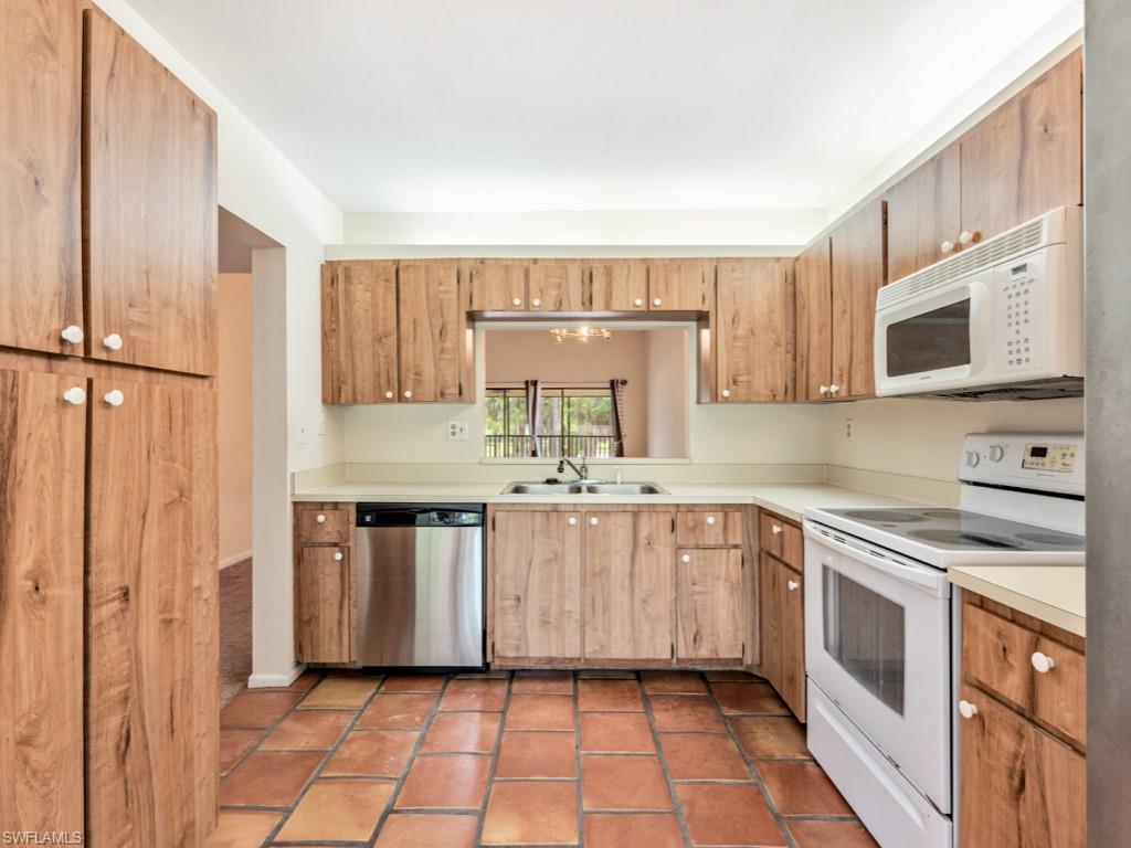 1808 Kings Lake BLVD # 203