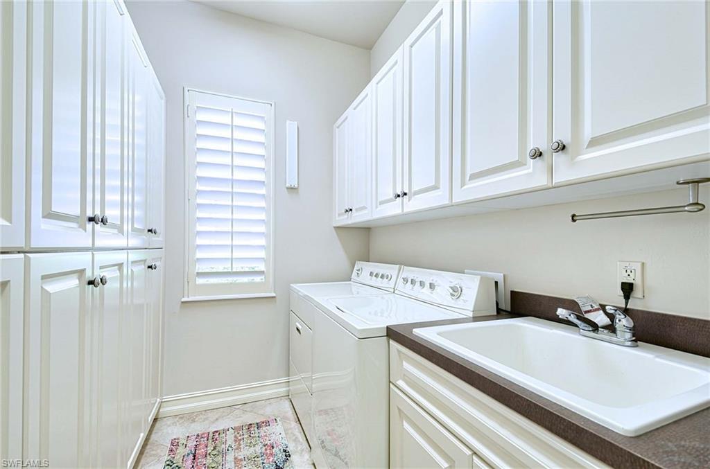 2529 Augusta DR