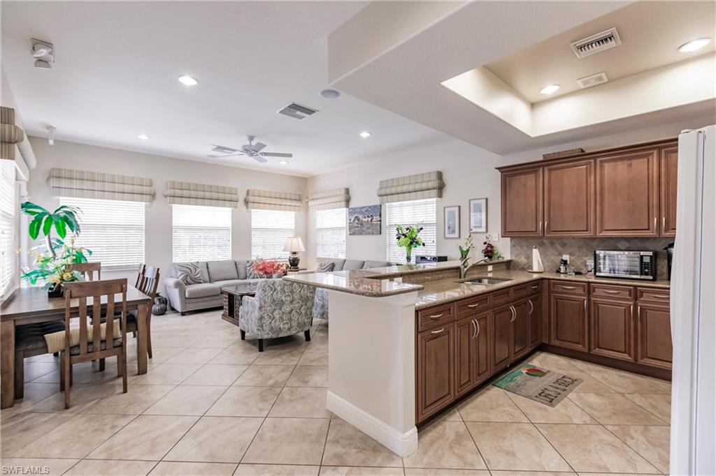 6685 Alden Woods CIR # 202