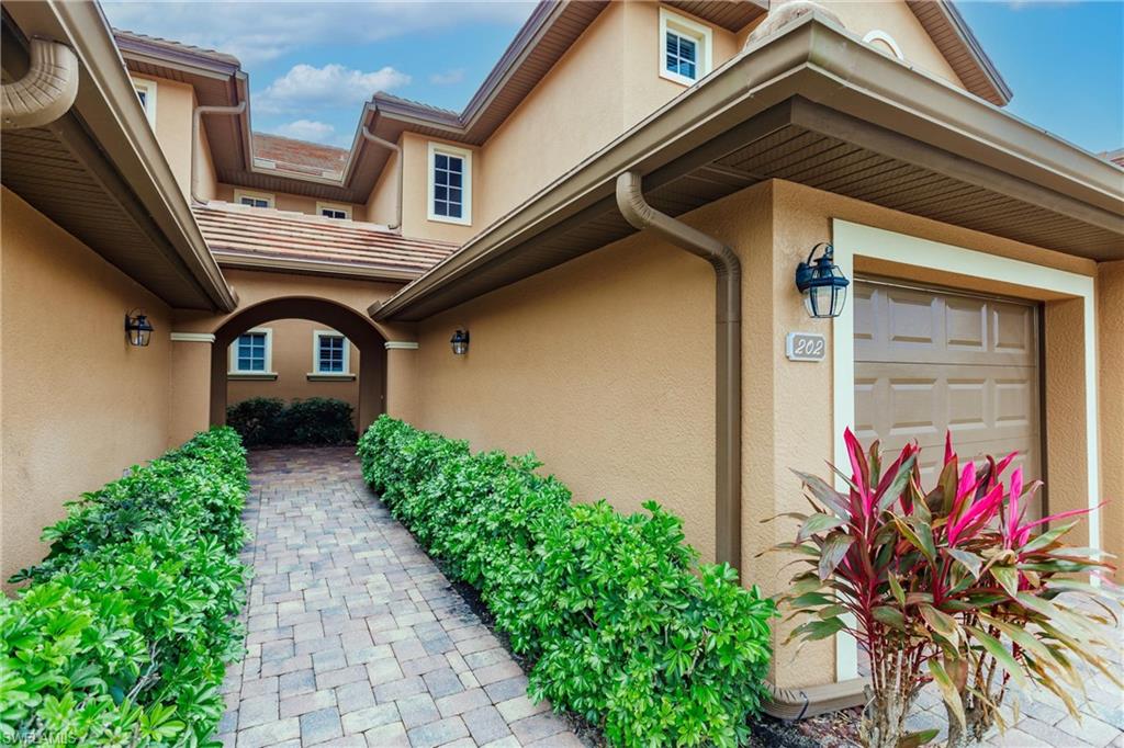 6685 Alden Woods CIR # 202