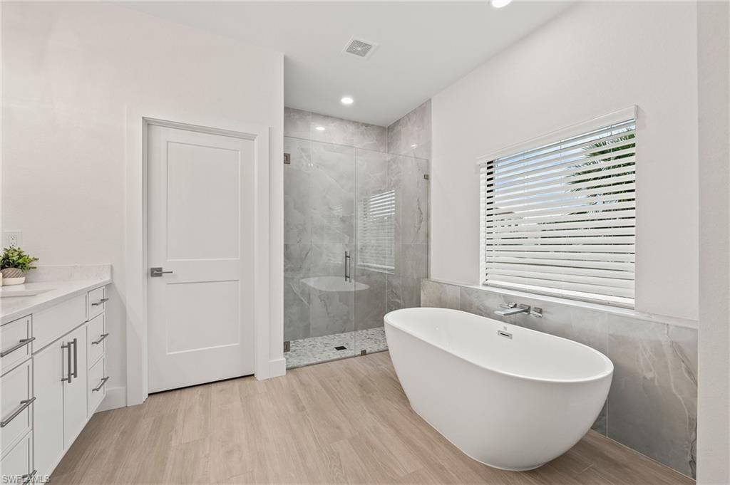 27071 Holly LN