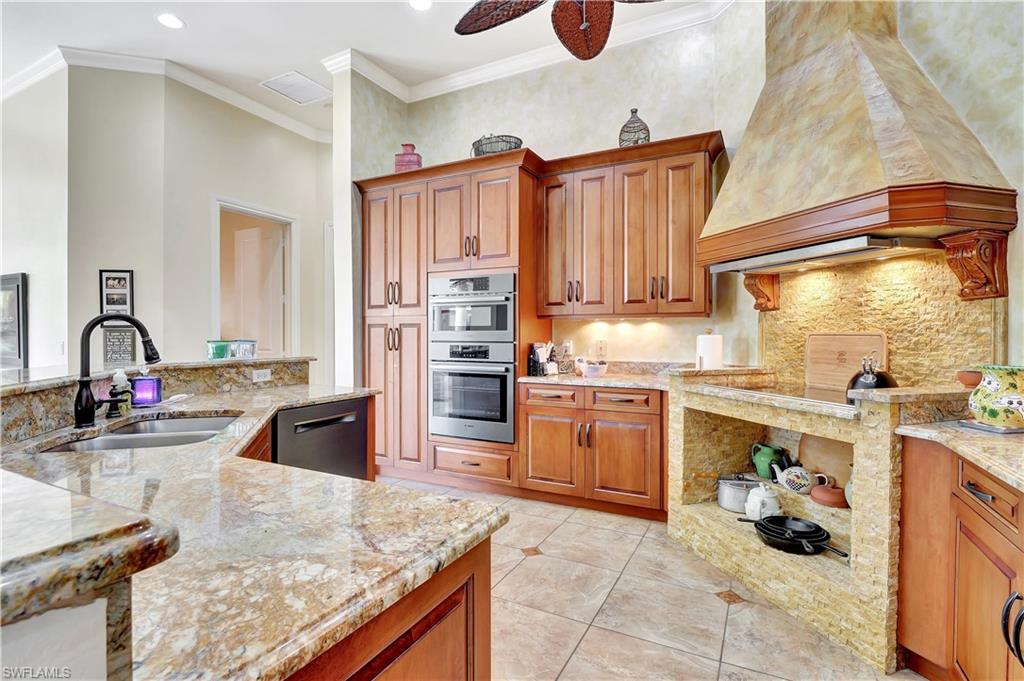 2363 Crayton RD