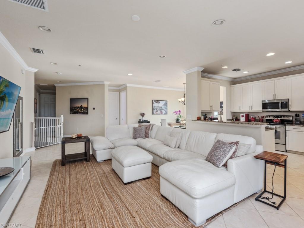 6536 Monterey PT # 201