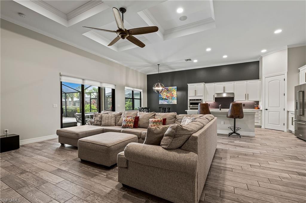 4424 Owens WAY