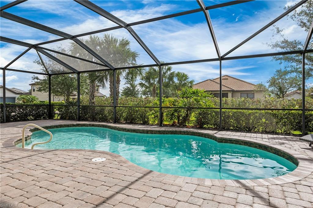 4424 Owens WAY