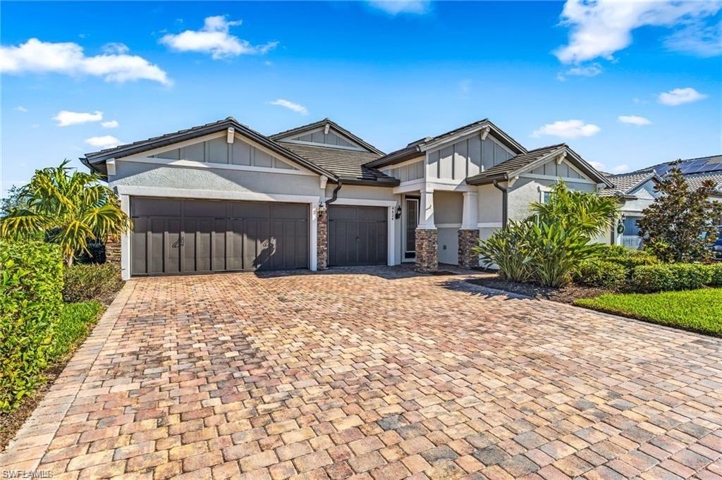 4424 Owens WAY