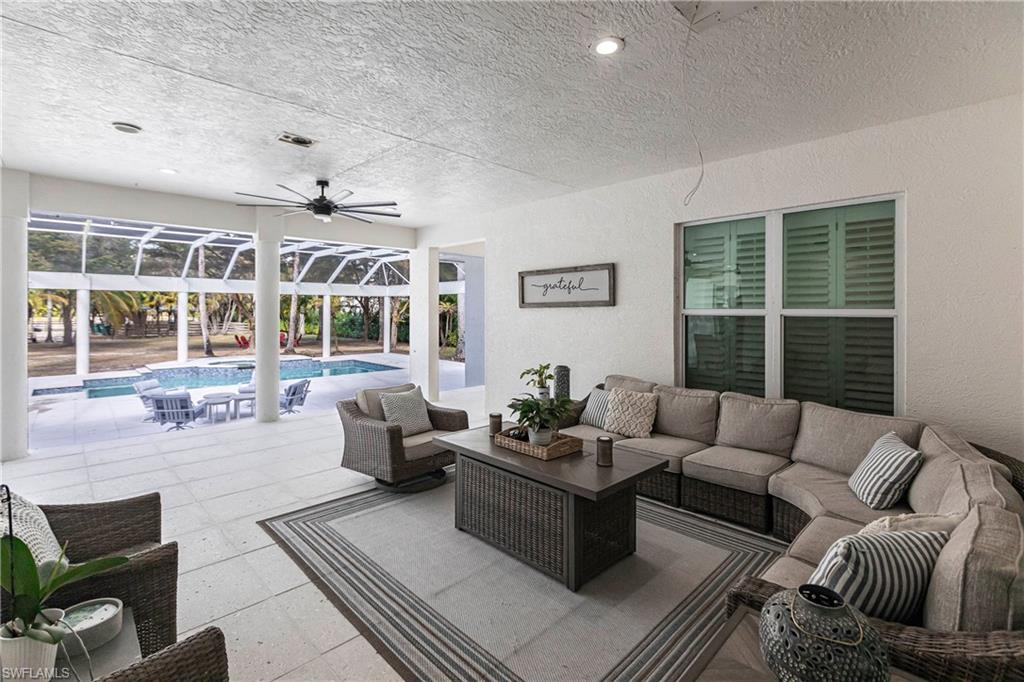 5791 Shady Oaks LN