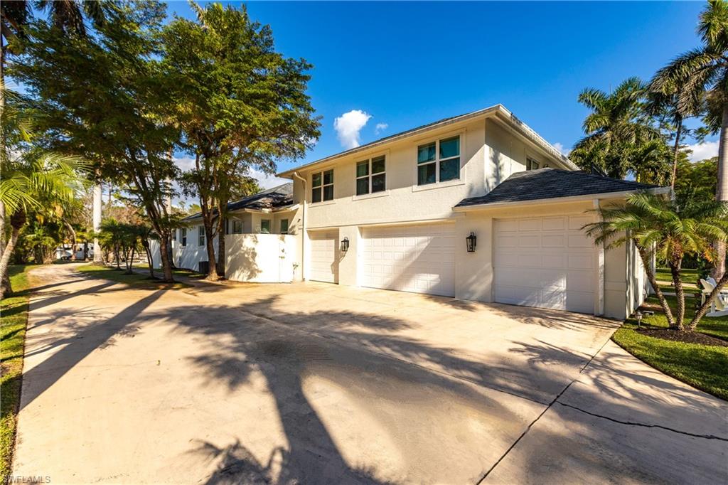5791 Shady Oaks LN