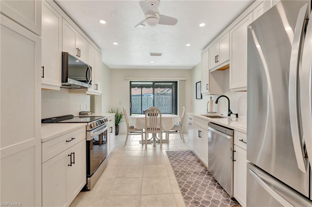 731 Reef Point CIR