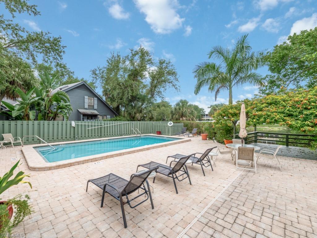 1271 Solana RD E4