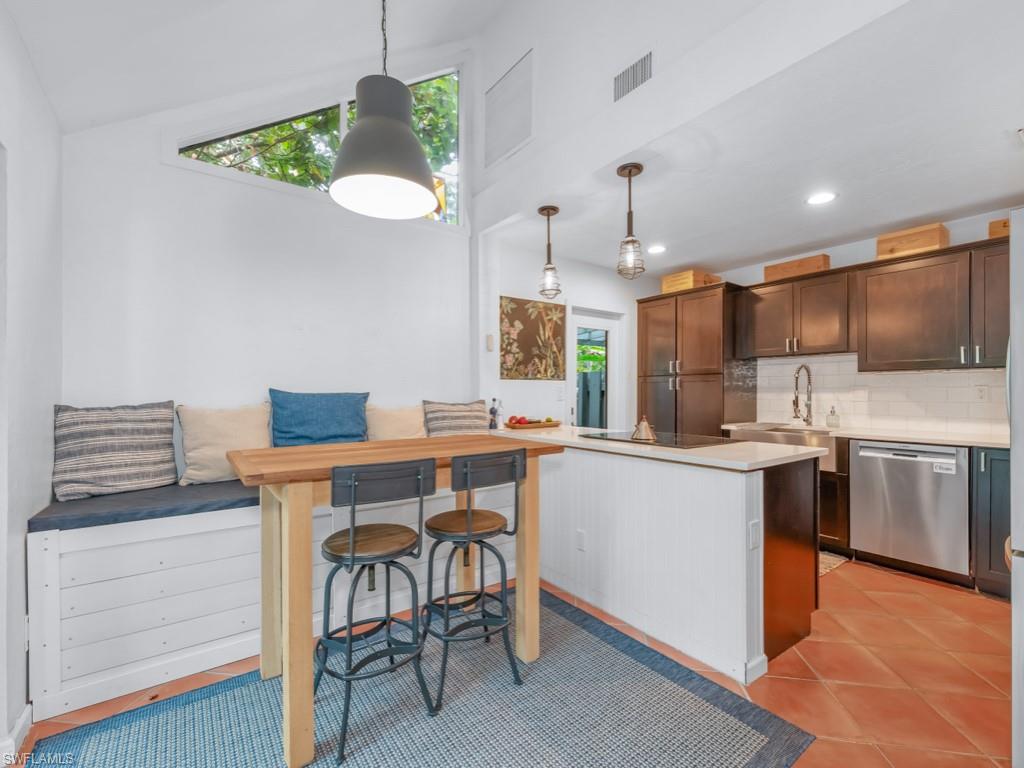 1271 Solana RD E4