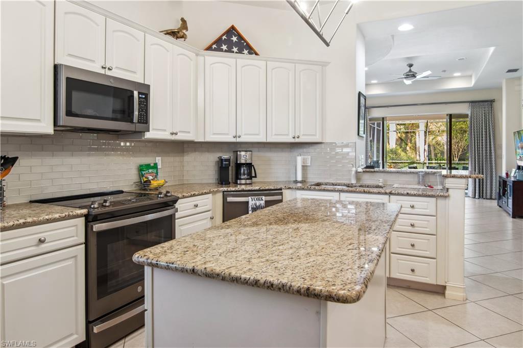8563 Chase Preserve DR
