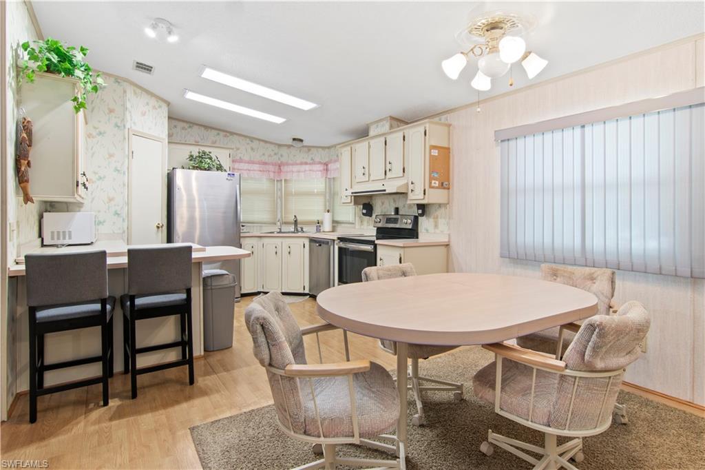 31 Turquoise AVE