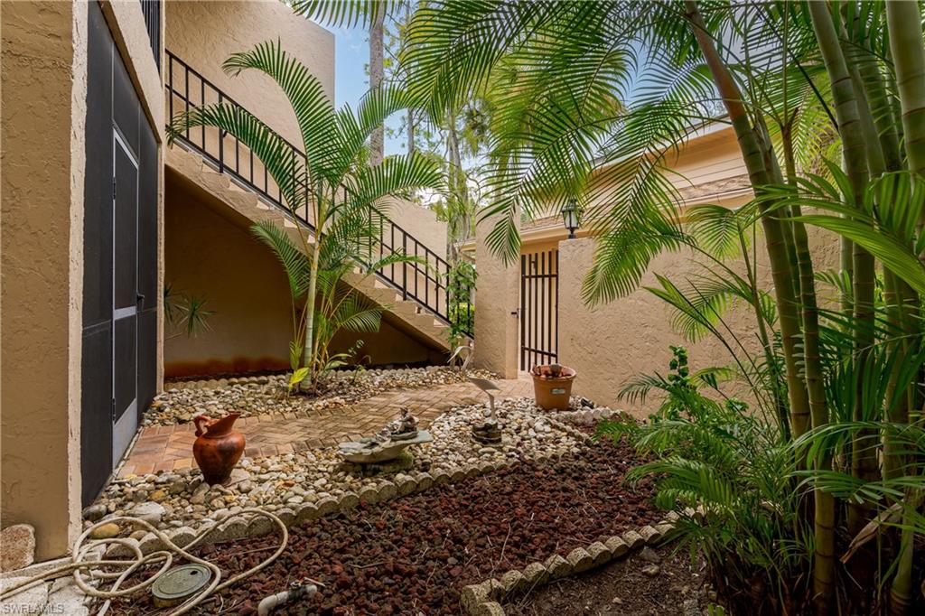 222 Foxtail CT