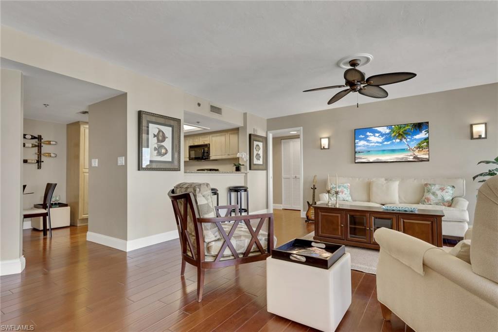 4651 Gulf Shore BLVD N # 6 Unit: PH-6