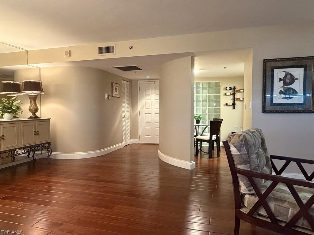 4651 Gulf Shore BLVD N # 6 Unit: PH-6