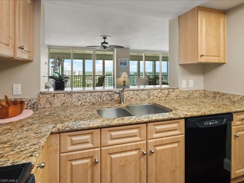4651 Gulf Shore BLVD N # 6 Unit: PH-6