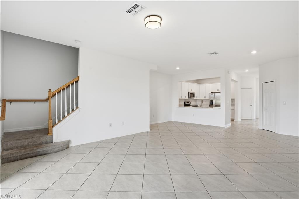 2870 Blossom WAY