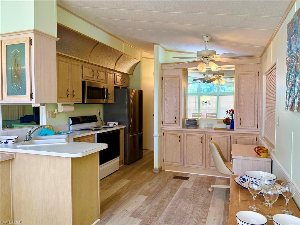 46 Imperial Wilderness BLVD 46