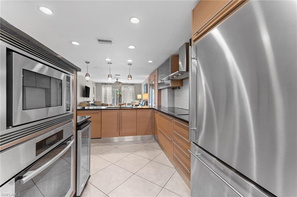 3001 Sandpiper Bay CIR B103